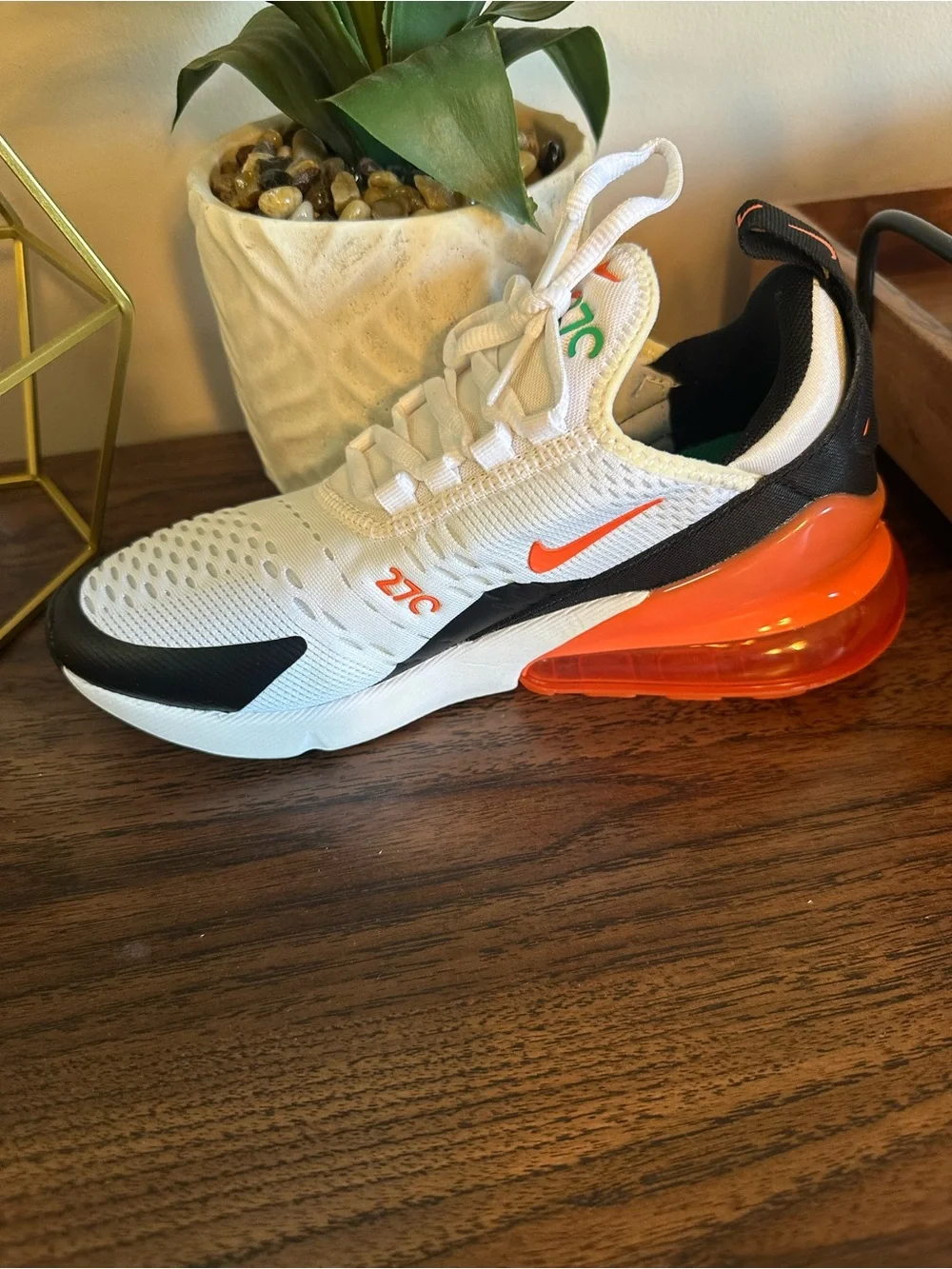 Nike White Black Orange Air Max 270 Sneakers Youth 5 Brand new